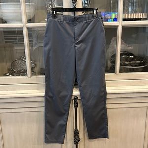 Boys Under Armor gray golf pant. Size 16. EUC.